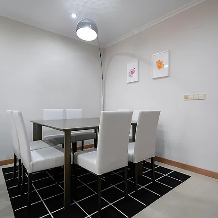 Galihost - Cesteiros アパート サンシェンショ