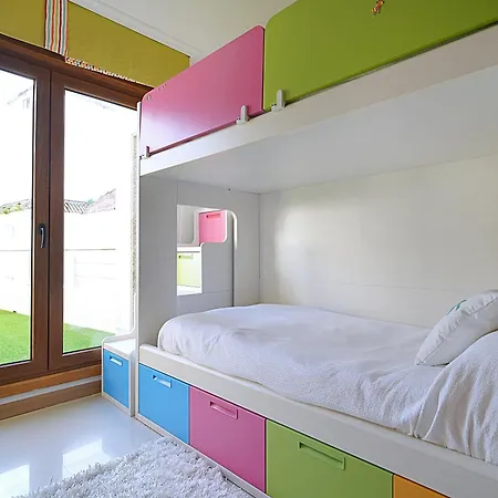 Galihost - Cesteiros アパート *